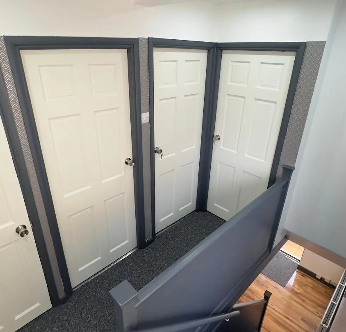 Grand House Apartment Dagenham